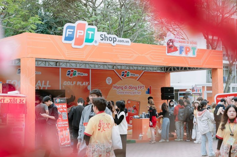 FPT Mobile Network's birthday celebration event at FPT University Hoa Lac. Photo: FPT