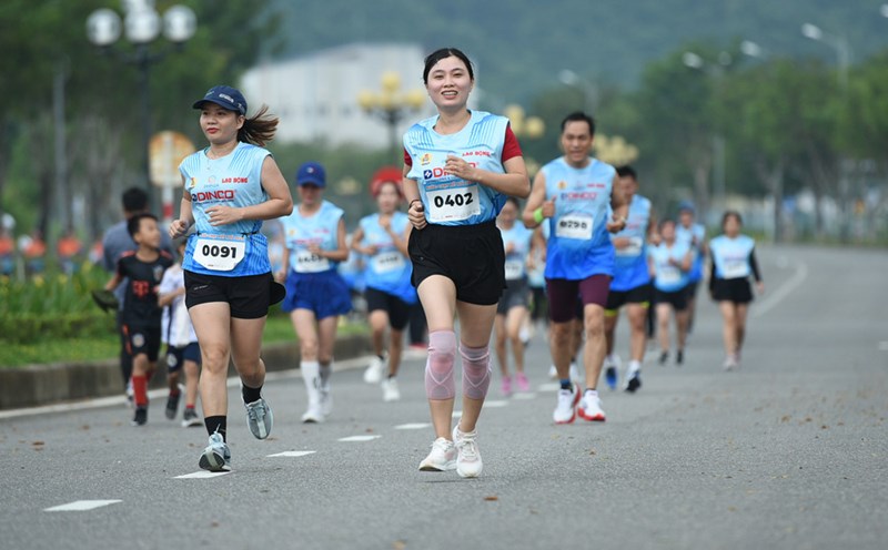 The “Connecting Steps - 2024” race was held for the first time in Da Nang. Photo: Tuong Minh