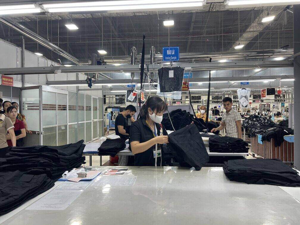 Tet bonuses for employees on the occasion of Lunar New Year 2025 are mostly equal to 1 month of basic salary. Photo: Minh Huong.