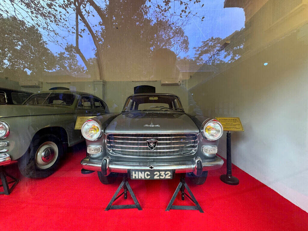 Peugeot 404 car, registration number HNC 232, brought back by overseas Vietnamese living in Tan Dao as a gift to the Government and President Ho Chi Minh at the ceremony announcing the decision to recognize it as a National Treasure. Photo: Hai Nguyen