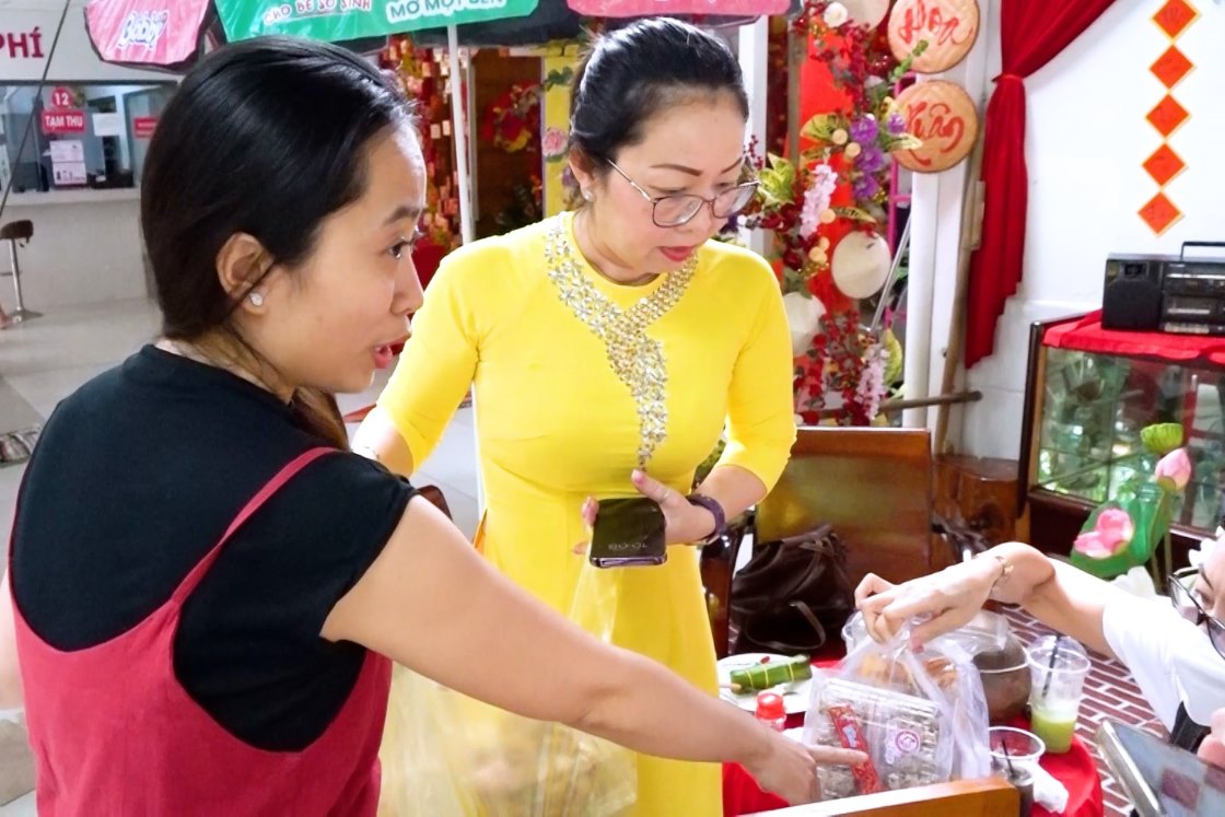 Spring flower street at Can Tho City Maternity Hospital