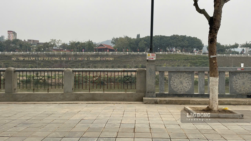 The broken railing system after the storm in Lao Cai has been repaired. Photo: Dinh Dai
