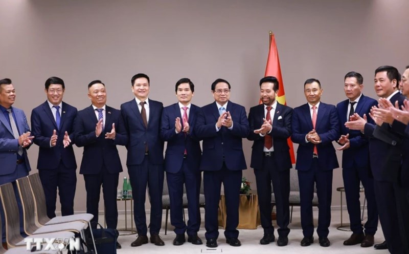 Prime Minister Pham Minh Chinh received representatives of some typical Vietnamese enterprises in the Czech Republic and Europe. Photo: VNA