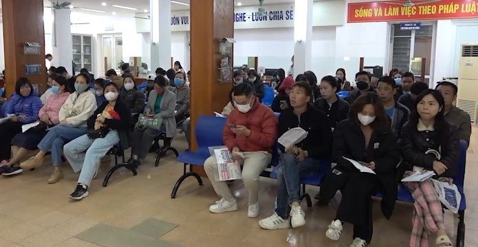 50% support for poor households participating in voluntary social insurance