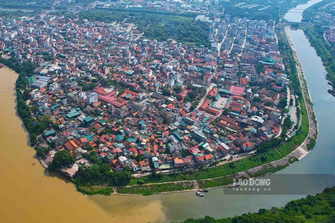 The Hanoi People's Committee has just approved the 2025 land use plan with thousands of large housing and infrastructure projects. Photo: Thien Nhan