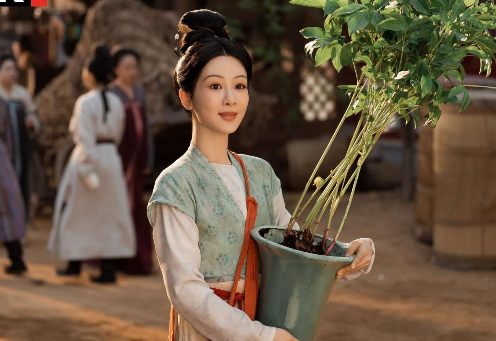 Duong Tu in "Quoc sac phuong hoa". Photo: Producer.