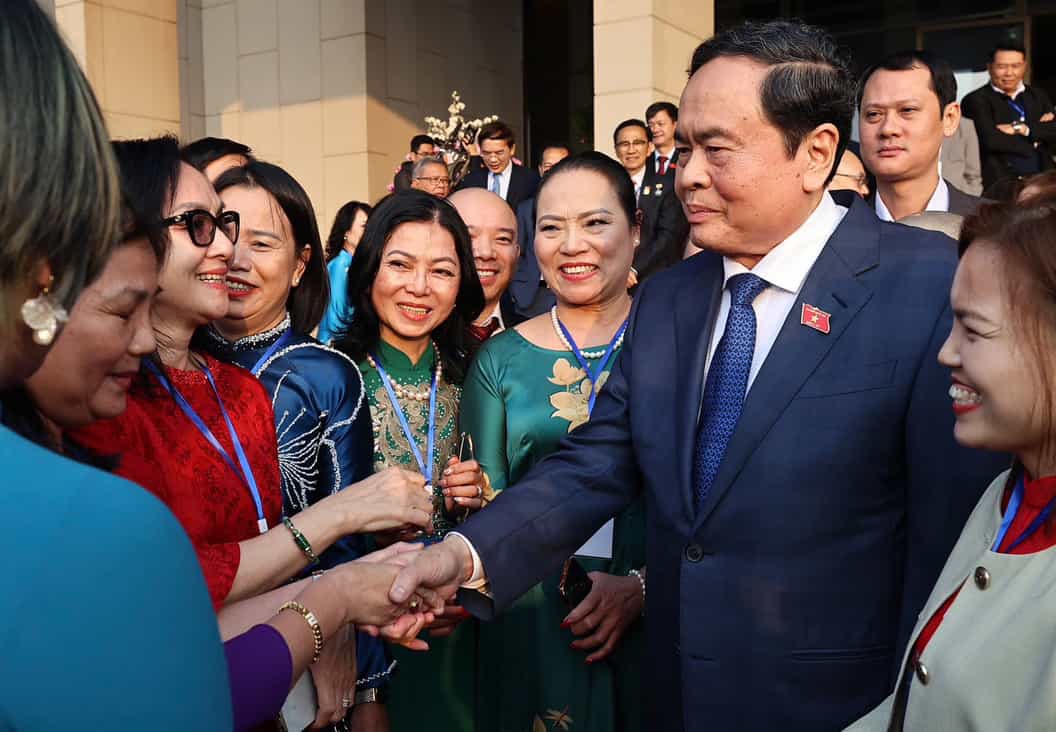 National Assembly Chairman meets with a delegation of overseas Vietnamese attending Homeland Spring 2025. Photo: Hai Nguyen