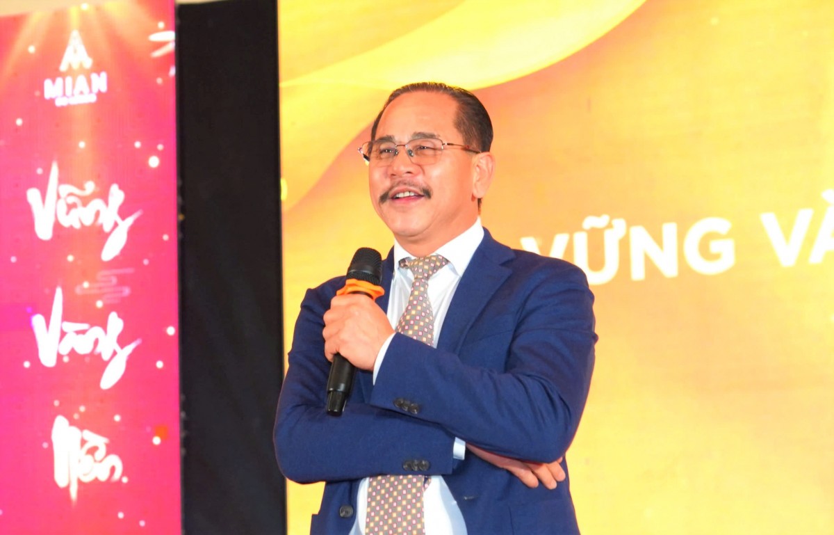 Mr. Nguyen Dinh Sinh - General Director of Minh Anh Garment in Nghe An speaking. Photo: Mai Lieu