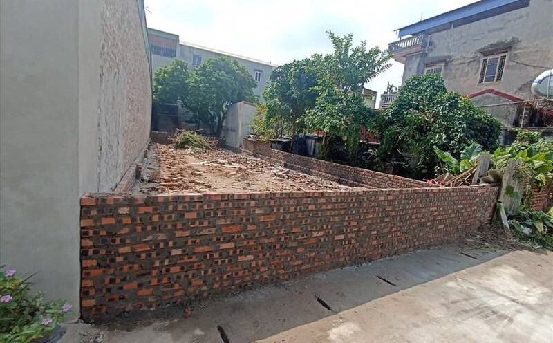 The land segment in suburban districts of Hanoi has been continuously increasing recently. Photo: Thu Giang
