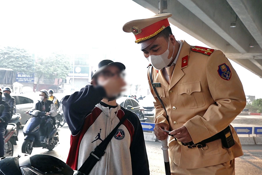 Some cried, some were happy to receive heavy "fines" from traffic police