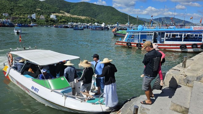 Gỡ rào cản, thúc đẩy du lịch Việt Nam thành ngành kinh tế chủ lực