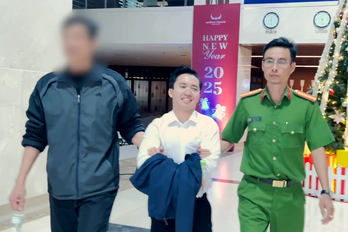 The owner of a Facebook account born in “2K” was arrested for posting fabricated information and distorting the truth. Photo: Can Tho Police