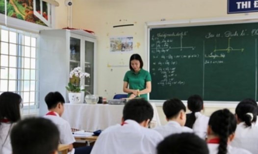 Lương giáo viên được tăng theo Nghị định 73. Ảnh: Minh Hà