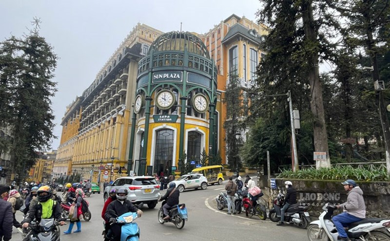 Over 56,000 visitors had fun in Lao Cai during the New Year holiday. Photo: Dinh Dai