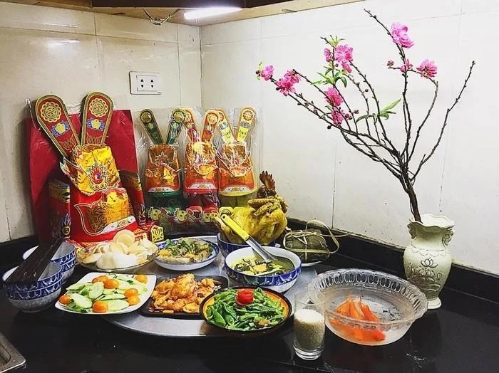 Is it okay to worship the Kitchen Gods before the 23rd of December?