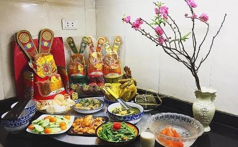 Is it okay to worship the Kitchen Gods before the 23rd of December?