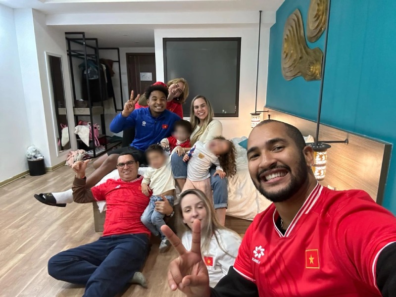 Xuan Son's family will celebrate Lunar New Year in Hanoi. Photo: FBNV