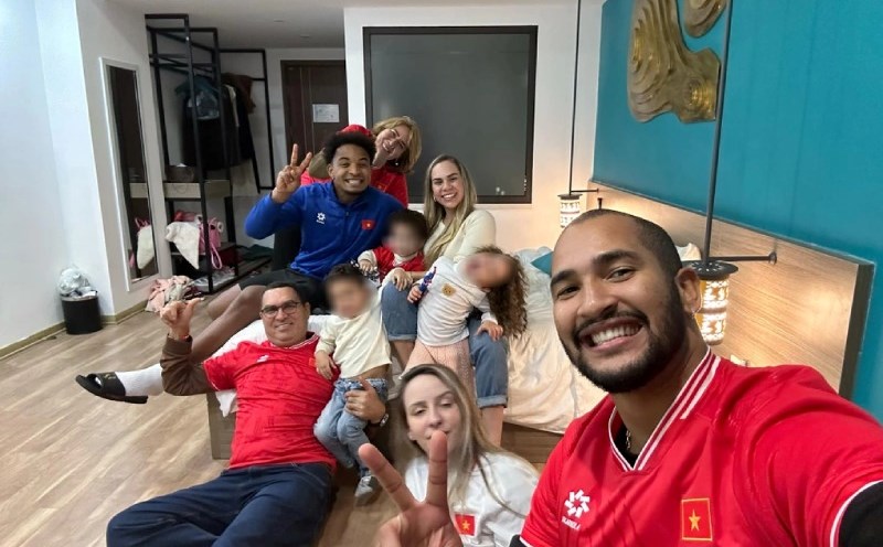 Xuan Son's family will celebrate Lunar New Year in Hanoi. Photo: FBNV