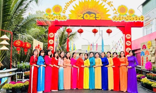 Tuyến đường hoa xuân Tết Ất Tỵ 2025. Ảnh: Phòng VH - TT huyện Tân Phước