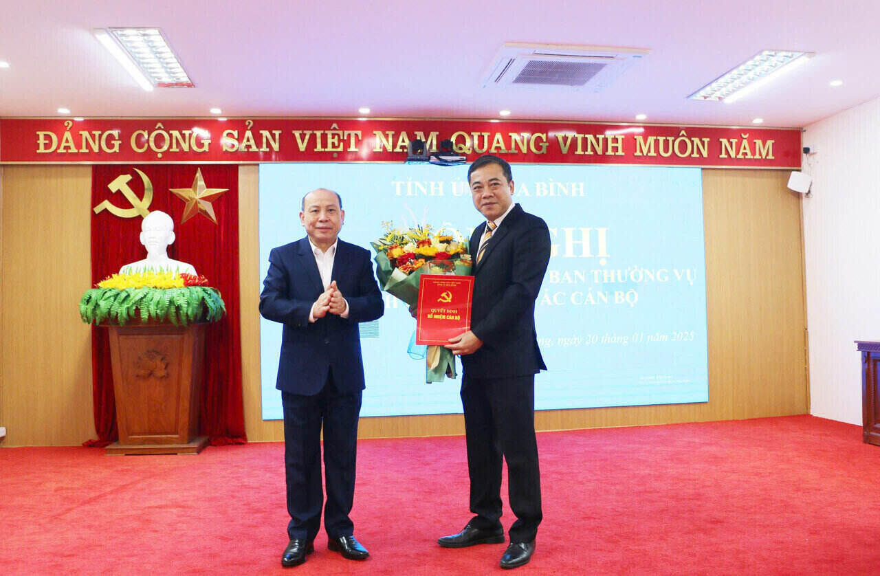 Mr. Nguyen Van Tam holds the position of Deputy Secretary of Cao Phong District Party Committee, Hoa Binh province for the 2020-2025 term. Photo: Le Hue