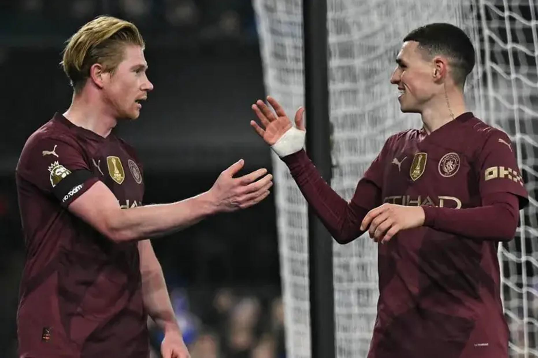 De Bruyne chuyen bong va Foden chay cho, do la kich ban chien thang quen thuoc cua Man City. Anh: AFP