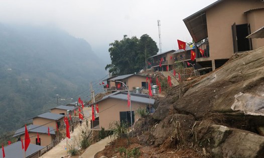 Nhờ sự quan tâm của các cấp chính quyền, người dân bị ảnh hưởng sau bão lũ ở Lào Cai đã có nhà mới để đón Tết. Ảnh: Mùa Xuân