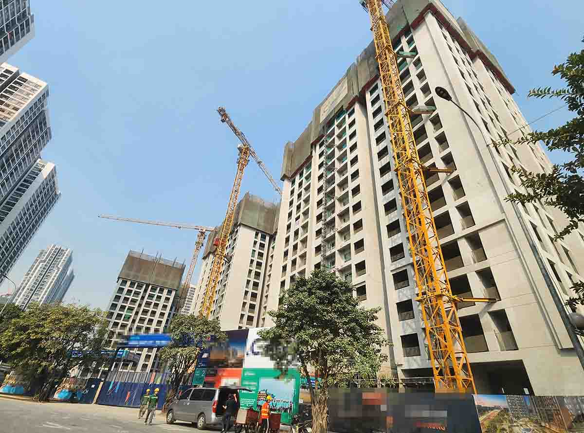 Supportive policies are needed to promote new supply into the real estate market. Photo: Cao Nguyen