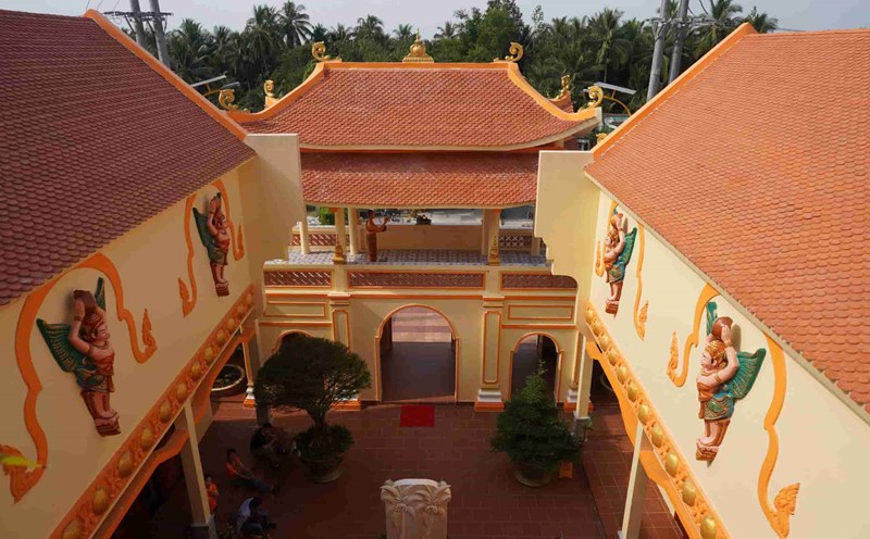 Tra Vinh Wax Coconut Museum is an attractive destination for tourists in Tra Vinh.