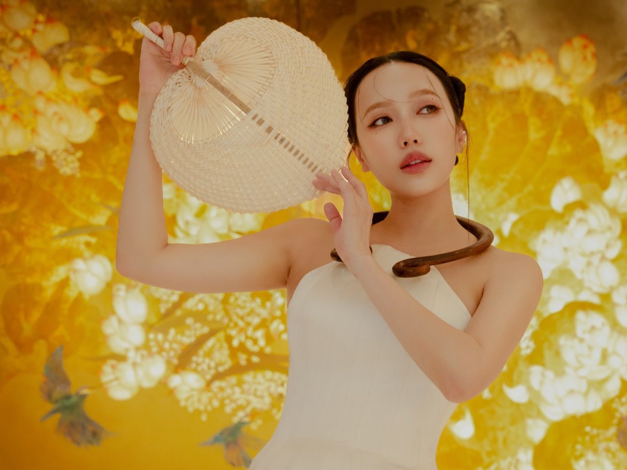 Dieu Nhi released a photo collection for Tet 2025. Photo: Artist provided.