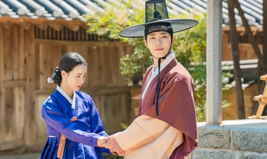 Lim Ji Yeon và bạn diễn trong một cảnh phim. Ảnh: Nhà sản xuất