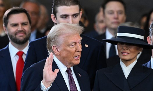 Tổng thống Mỹ Donald Trump tuyên thệ nhậm chức. Ảnh: AFP