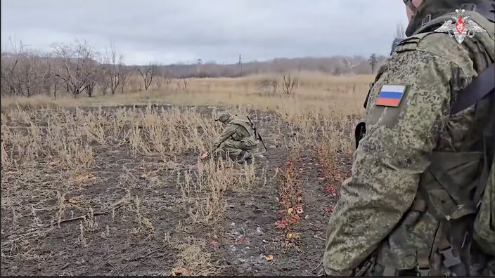 Russian mine-clearing engineers are clearing the battlefield. Photo: Russian Ministry of Defense