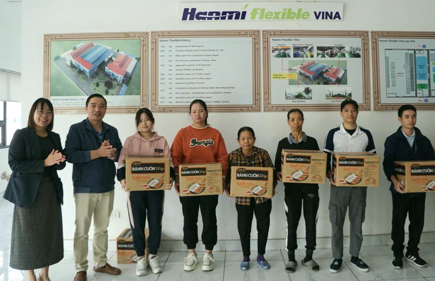 The Golden Heart Social Security Fund has just increased gifts for workers and laborers in difficult circumstances in Hai Phong city.