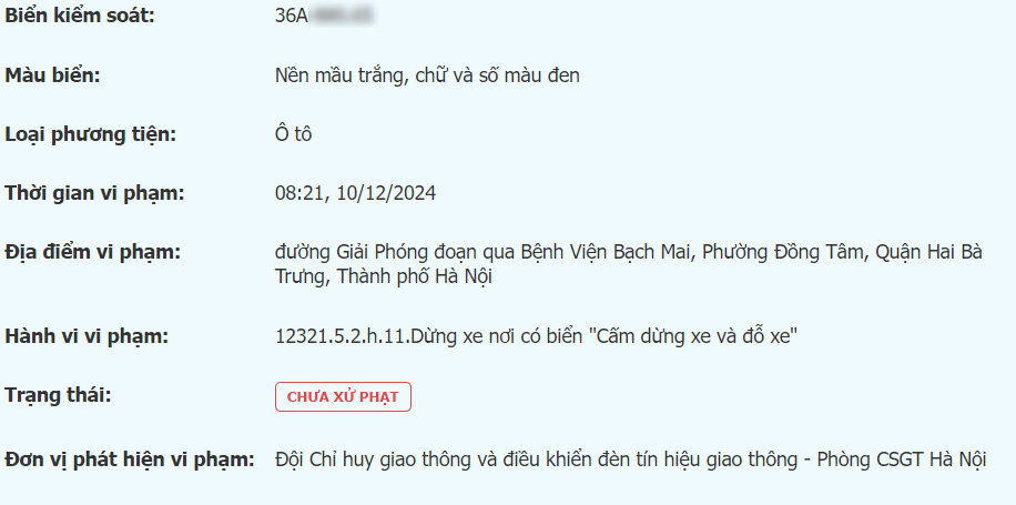 Trong thang 12.2024, Cong an Ha Noi ghi nhan hon 100 phuong tien vi pham loi dung xe noi co bien “Cam dung xe va do xe“, tren duong Giai Phong (doan qua Benh Vien Bach Mai, phuong Dong Tam, quan Hai Ba Trung, Thanh pho Ha Noi).