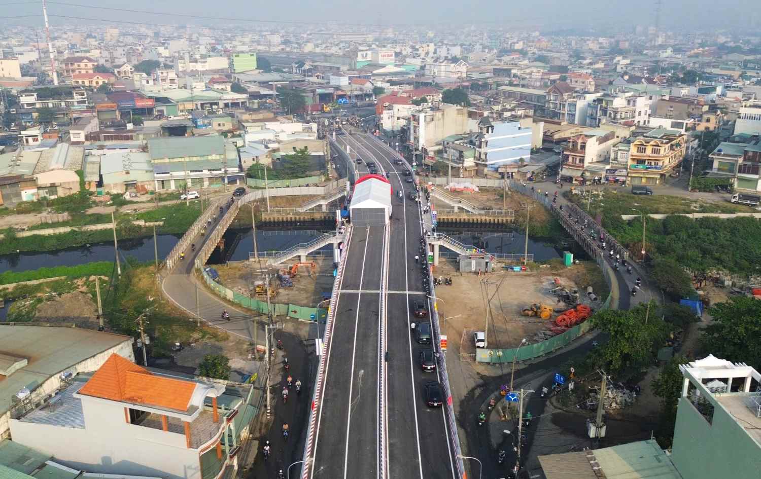 Tan Ky - Tan Quy Bridge opened to traffic on the morning of January 21. Photo: Minh Quan