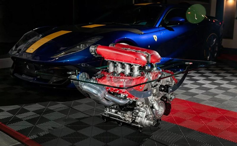 A coffee table made from a Ferrari V8 engine will be auctioned for VND1.2 billion. Photo: Ferrari