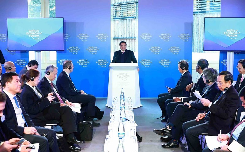Politburo member and Prime Minister Pham Minh Chinh chairs the Vietnam National Strategy Dialogue WEF. Photo: VNA