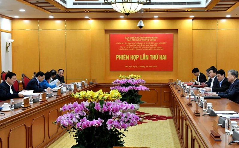 The second meeting of the Central Steering Committee on summarizing the implementation of Resolution 18. Photo: Dang Khoa