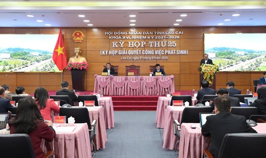 Kỳ họp thứ 25 (kỳ họp giải quyết công việc phát sinh), HĐND tỉnh Lào Cai khóa XVI, nhiệm kỳ 2021 - 2026 đã thông qua nhiều nghị quyết. Ảnh: Thành Phú