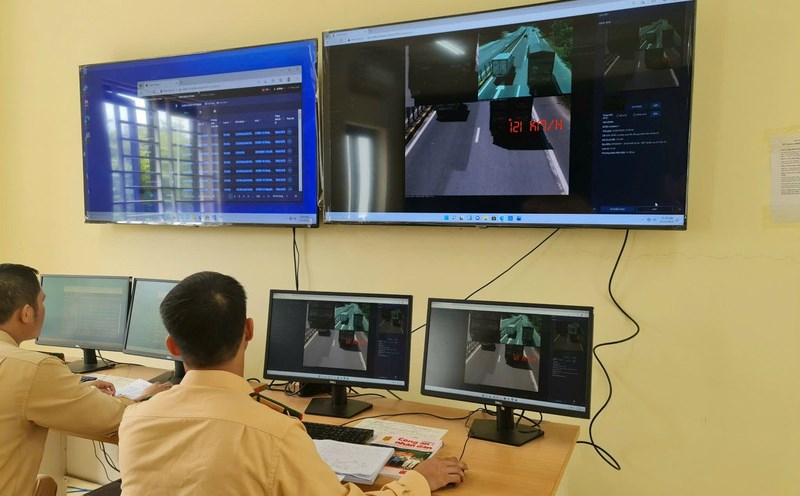 In the first 20 days of January 2024, 271 cars were fined in Vinh Phuc. Photo: Bao Nguyen