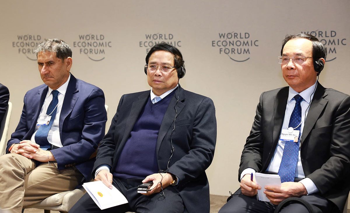 Prime Minister Pham Minh Chinh attends the seminar. Photo: VNA