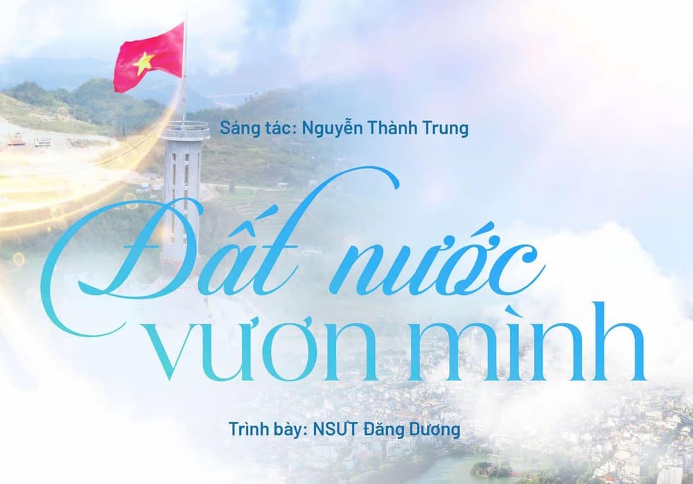Musician Nguyen Thanh Trung released a collection of songs celebrating the Party and Spring. Photo: Interviewee