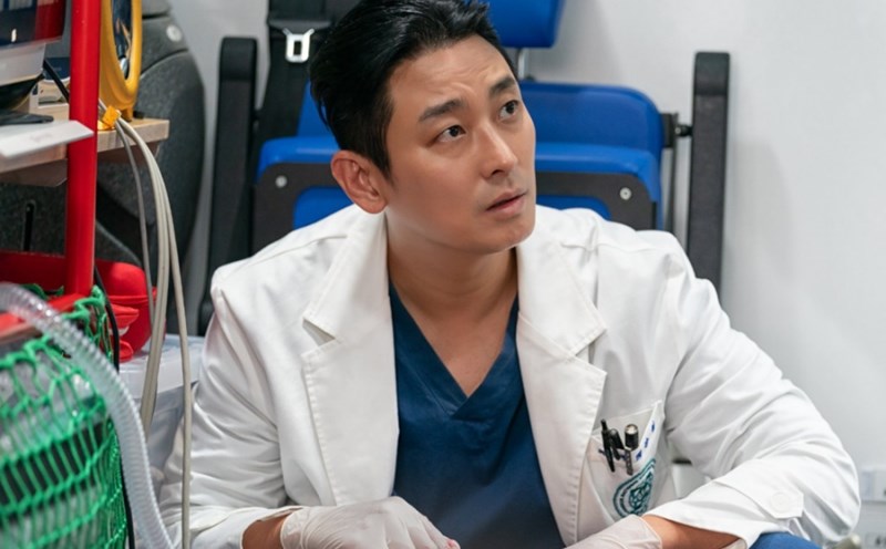 Joo Ji Hoon plays a "medical genius". Photo: Producer