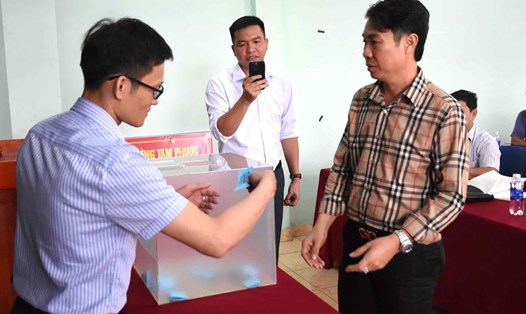 Những hộ dân đầu tiên bốc thăm tái định cư ở dự án cao tốc Biên Hòa - Vũng Tàu. Ảnh: HAC