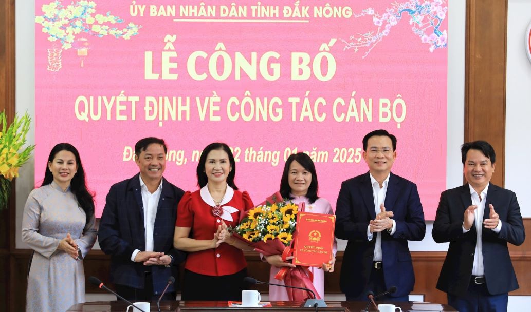Ms. Pham Thi Tra My was transferred and appointed to the position of Director of the Department of Justice of Dak Nong province. Photo: Le Phuoc