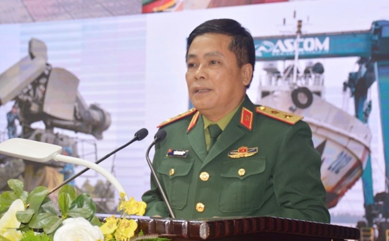Lieutenant General Tran Minh Duc was transferred and appointed to the position of Director of the General Department of Logistics and Engineering, Ministry of National Defense. Photo: Qdnd.vn
