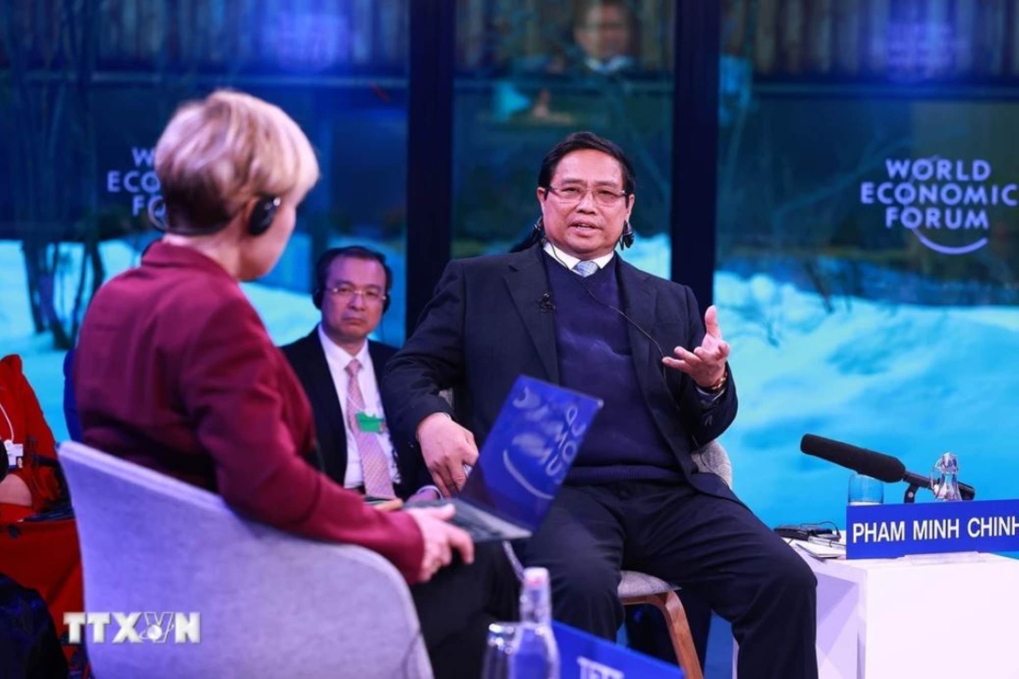 Politburo member and Prime Minister Pham Minh Chinh talks with WEF about innovation. Photo: VNA