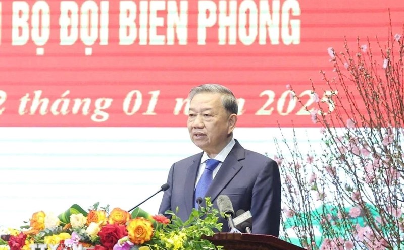 General Secretary To Lam congratulates border guards on Tet. Photo: Thong Nhat/VNA