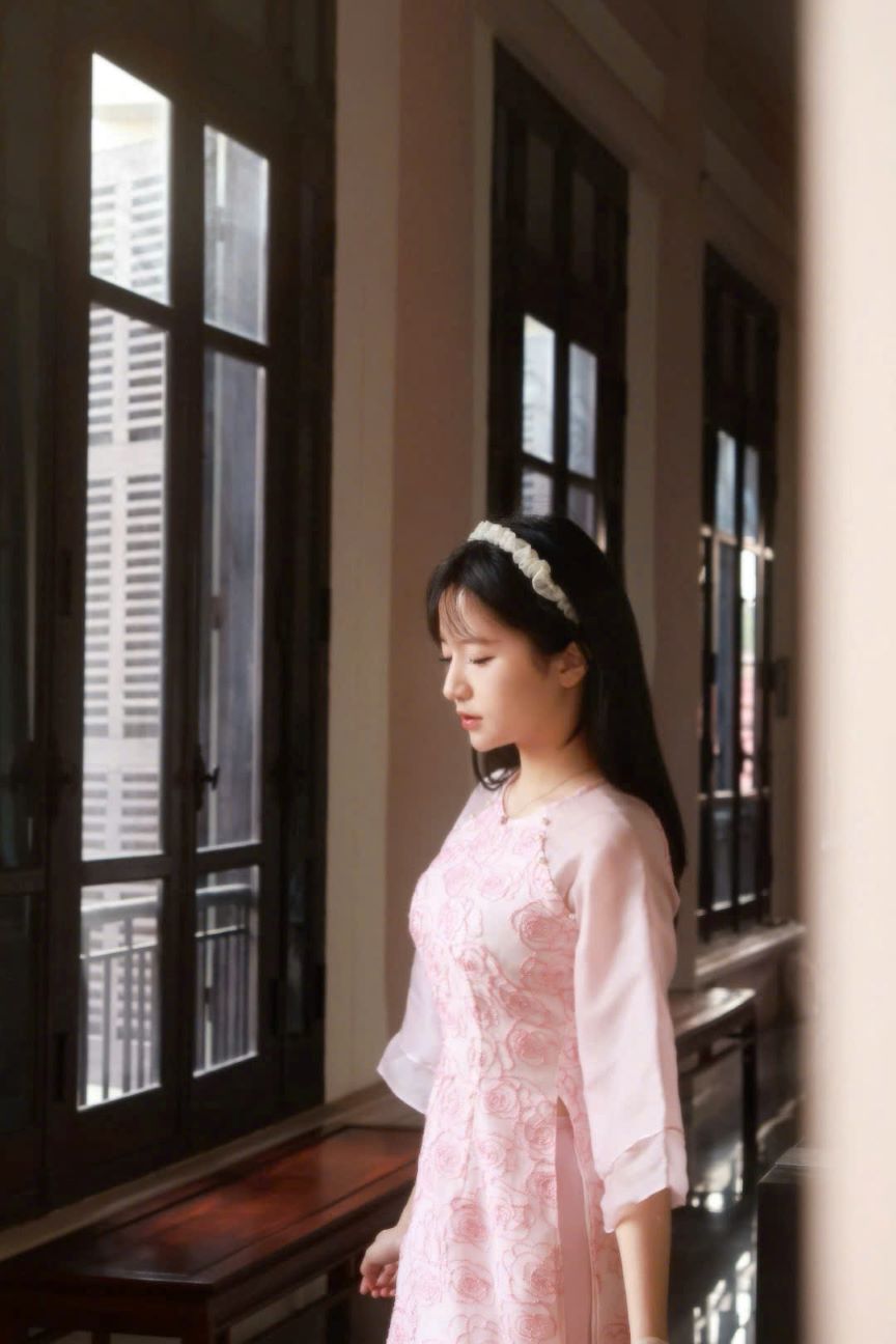 Hanh lang trong bao tang co khong gian ly tuong cho bo anh chup ao dai. Anh: Quynh Trang