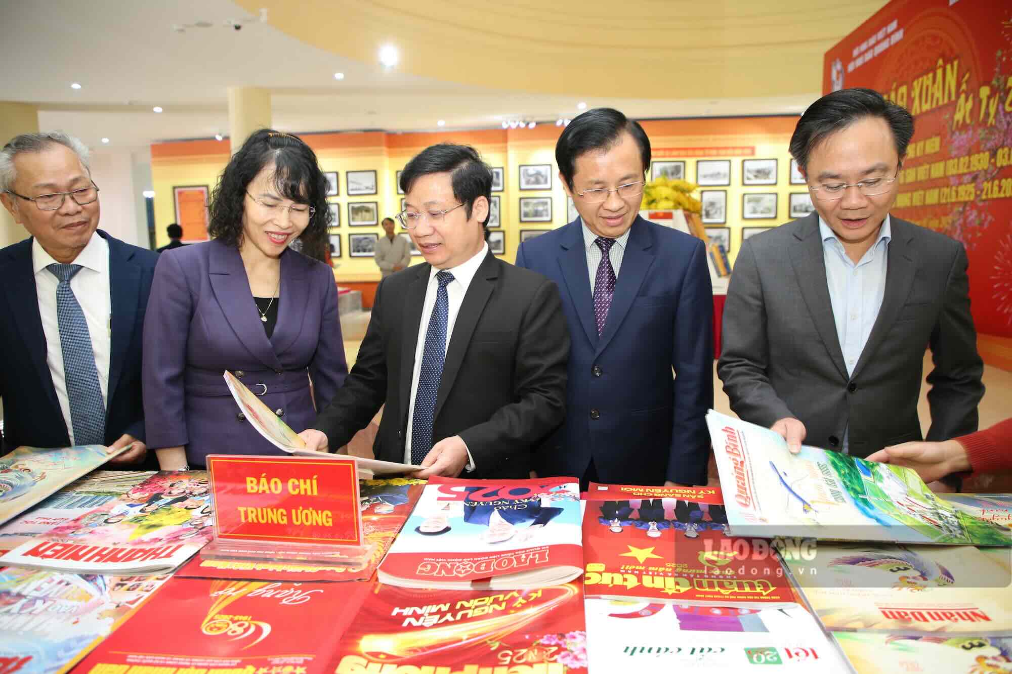 More than 300 publications are on display at the Quang Binh Spring Press Festival 2025. Photo: Cong Sang